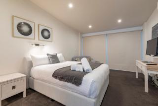 Studio Apartment - 5 Minutes to Hobart CBD - Free Parking - Free WIFI - Sandy Bay - 4