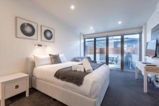 Studio Apartment - 5 Minutes to Hobart CBD - Free Parking - Free WIFI - Sandy Bay - 0