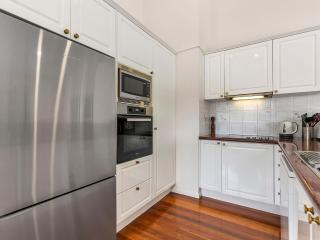 Unit 3 Kookaburra Lodge 8 Little Cove Road Little Cove - Noosa Heads - 5