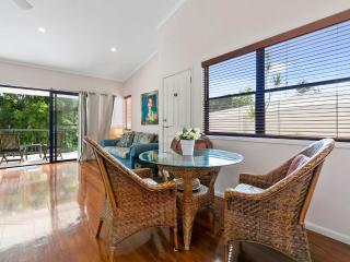Unit 3 Kookaburra Lodge 8 Little Cove Road Little Cove - Noosa Heads - 1
