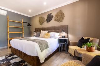 Lowveld Living Guesthouse - 8
