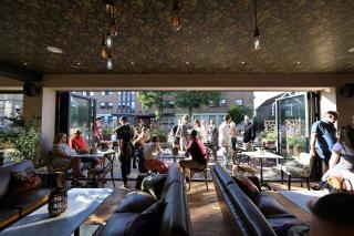 Euphorbia - 1 Bedroom Luxury Apartment by Mint Stays - Bristol - 4