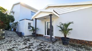House of Grace Apt - East London - 7