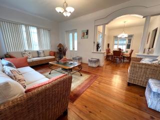 Seagaze Beach House - by ZenBreak - 6