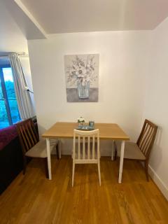 Swanky Central Apartment with Free Wifi (Sleeps 4) - Birmingham - 7