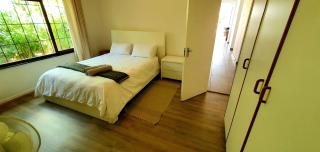 Whale Cottage - Sleeps 8 - Ideal Location - Margate - 3