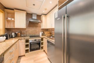 Shoreline · Beachfront Luxury Palm Jumeirah · Free 5* Beach Resorts Access - Dubai - 5