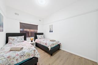 Burwood New 2 Bedroom 2 Bath Apt Free Parking - 6