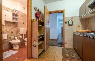 Gorgeous Apartment In Fiumalbo - Fiumalbo - 2