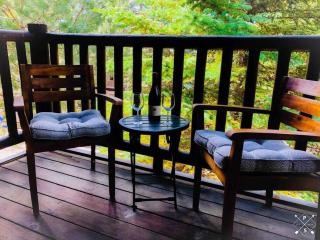 Mountain Getaway - Pool, Hot Tub, Balcony, WiFi - Park City - 2