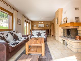 Chalet 4 ch, proche pistes, idéal familles/amis, WIFI - FR-1-437-56 - 2