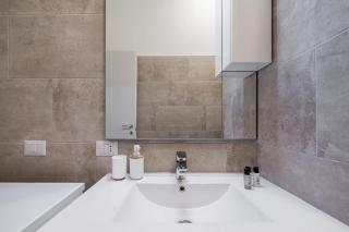 [Linate Airport] Elegant Suite,Tram 1 minute away - 1