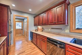 Gorgeous Franklin Getaway with Deck, Mountain Views! - 1