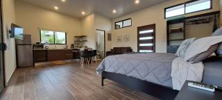 Comfy King bed, private yard and pool! - Uvita - 1