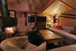 Cosy 4 bedroom chalet with hot tub (Chalet Velours) - 1
