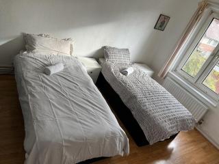 FREE Extra Guest. Heart of Birmingham City Centre - Birmingham - 4