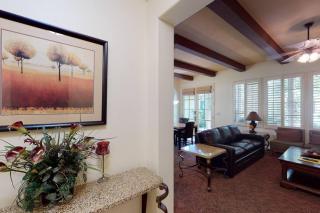 LV202 Downstairs 2 Bedroom Steps from the Pool - 9