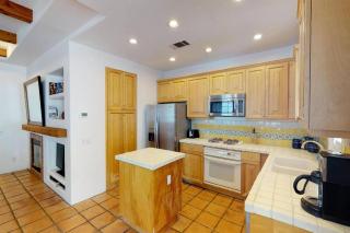 SV103 Spa Villa 1 Bedroom Near to Pool Hot Tub - La Quinta - 4