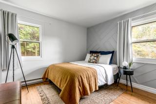 Woodpecker House - Mountain retreat with hot tub - 10 min to skiing in Hunter & Windham - 1