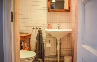 3 Bedroom Amazing Home In Löttorp - Löttorp - 9
