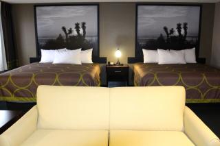 Super 8 by Wyndham Victoria/North/Mall Area - Victoria - 7