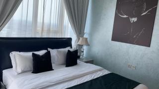 Beautiful 2 Bedroom High Floor Bays - Dubai - 5