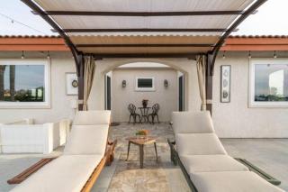 MAGIC VILLA Overlooking Pool Oasis - Temecula - 2
