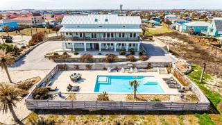 Sandcastle Beach House - 9