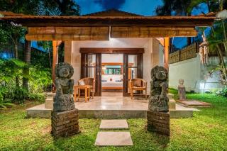 Madu Villa Seminyak - 3
