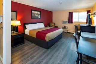 Econo Lodge - Edson - 1