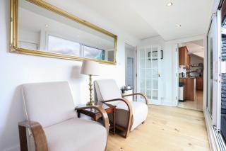 Luxury 3 Bed Royal Mile Apartment - 5