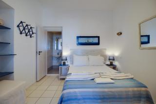 Agriolykos Pension - Agios Kirykos - 1