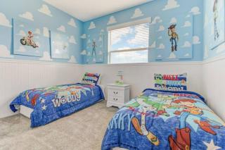 SUMMER SALE Storey Lake 3BDRM - 6