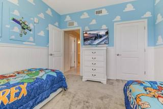 SUMMER SALE Storey Lake 3BDRM - 4