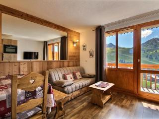 Appartement rénové 4 pers, balcon, proche pistes - FR-1-455-90 - 0