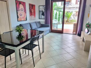 ValeValeHome - home gallery with fully equipped kitchen, reserved parking, big garden - Olbia - 9