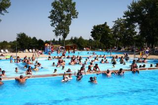 Chatova osada Family Resort Thermalpark inclusiv - Patince - 1
