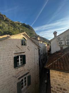Athos Guesthouse - 2