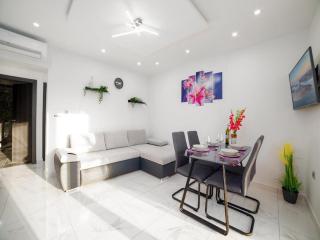 Vega Lux Apartment - Jadranovo - 3