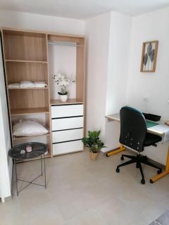 Studio meublée avec sanitaires douche kitchenette - Angers - 1