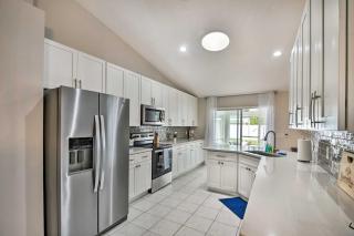 Palm Coast Retreat with Lanai Less Than 8 Mi to Beach! - Palm Coast - 2