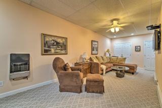 Near Trail Access and Beech Mtn Ski 1st-Floor Condo - Banner Elk - 5