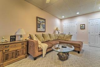 Near Trail Access and Beech Mtn Ski 1st-Floor Condo - Banner Elk - 4