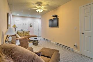 Near Trail Access and Beech Mtn Ski 1st-Floor Condo - Banner Elk - 7