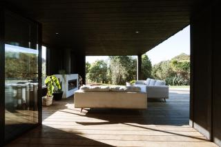 Modern Raglan Hideaway - Raglan - 2