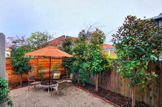 Charming 2Bed French Colonial Apartment in Desirable Midtown Sacramento - 6
