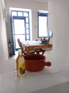 quiet stone house in Nisyros - Mandrakion - 1