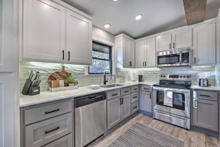 Renovated Bella Vista Retreat Less Than 2 Mi to Golf! - Bella Vista - 2