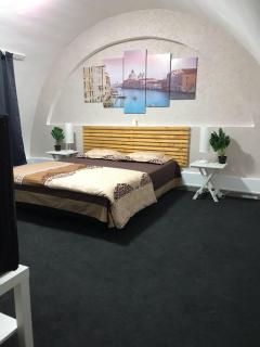 Large Apartment City Centre - Bucarest - 3