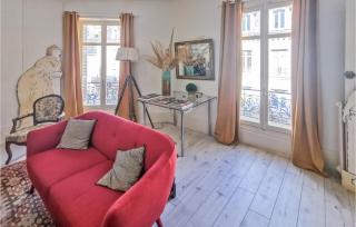 Cozy Apartment In Blois With Wifi - 1